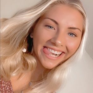 Meet your Posher, Hannah